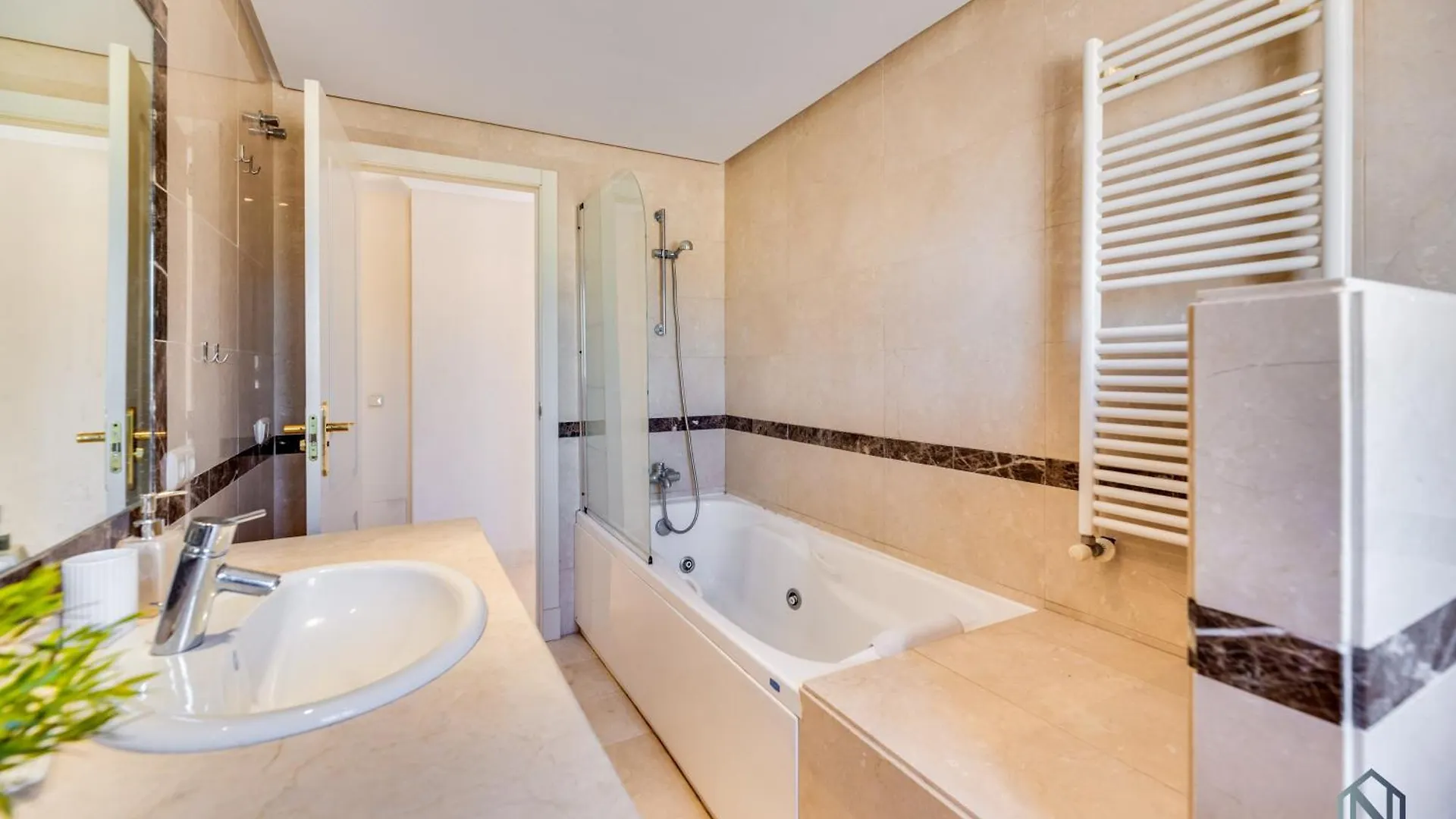 Modern And Spacious 2 Bdrm Penthouse With 3 Pools ماربيا إسبانيا