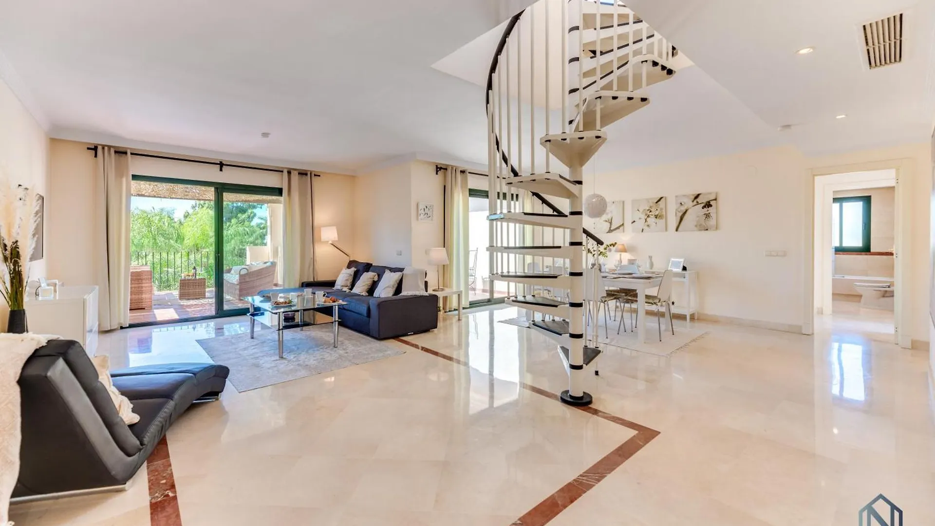 Modern And Spacious 2 Bdrm Penthouse With 3 Pools ماربيا