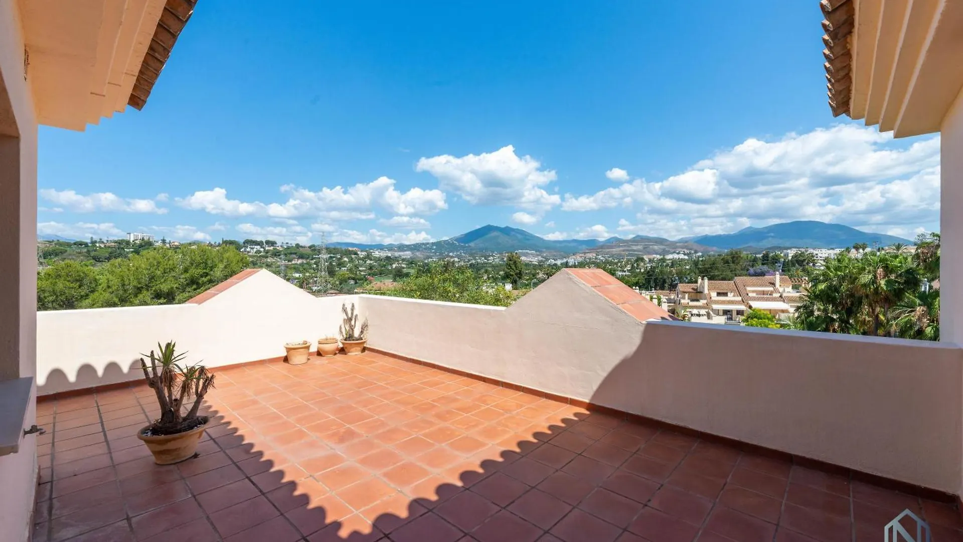 Modern And Spacious 2 Bdrm Penthouse With 3 Pools Μαρμπέλλα