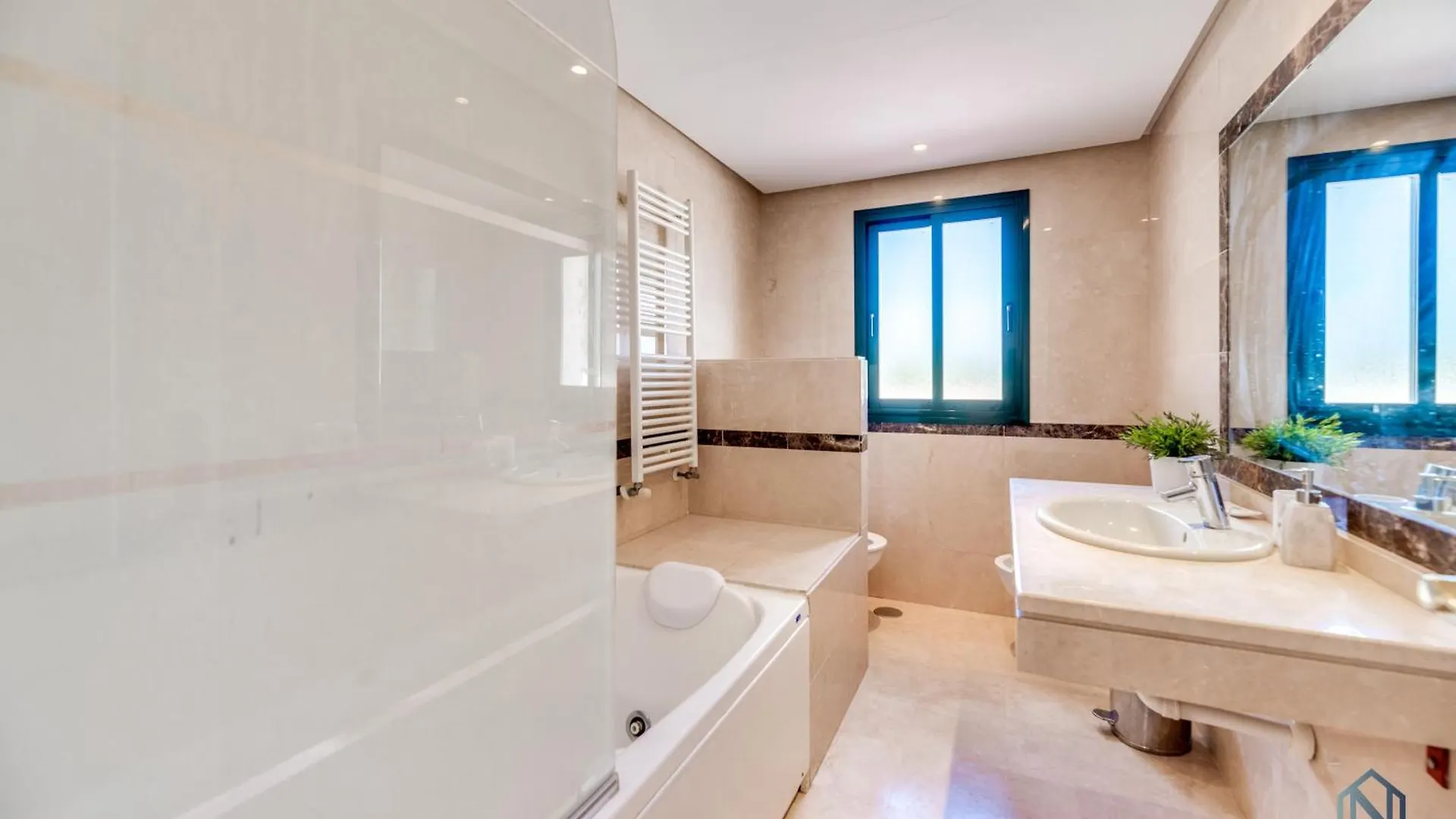 Διαμέρισμα Modern And Spacious 2 Bdrm Penthouse With 3 Pools Μαρμπέλλα